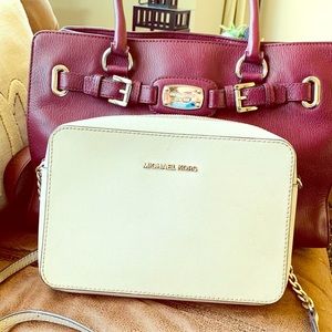 Michael Kors, Large and small purses